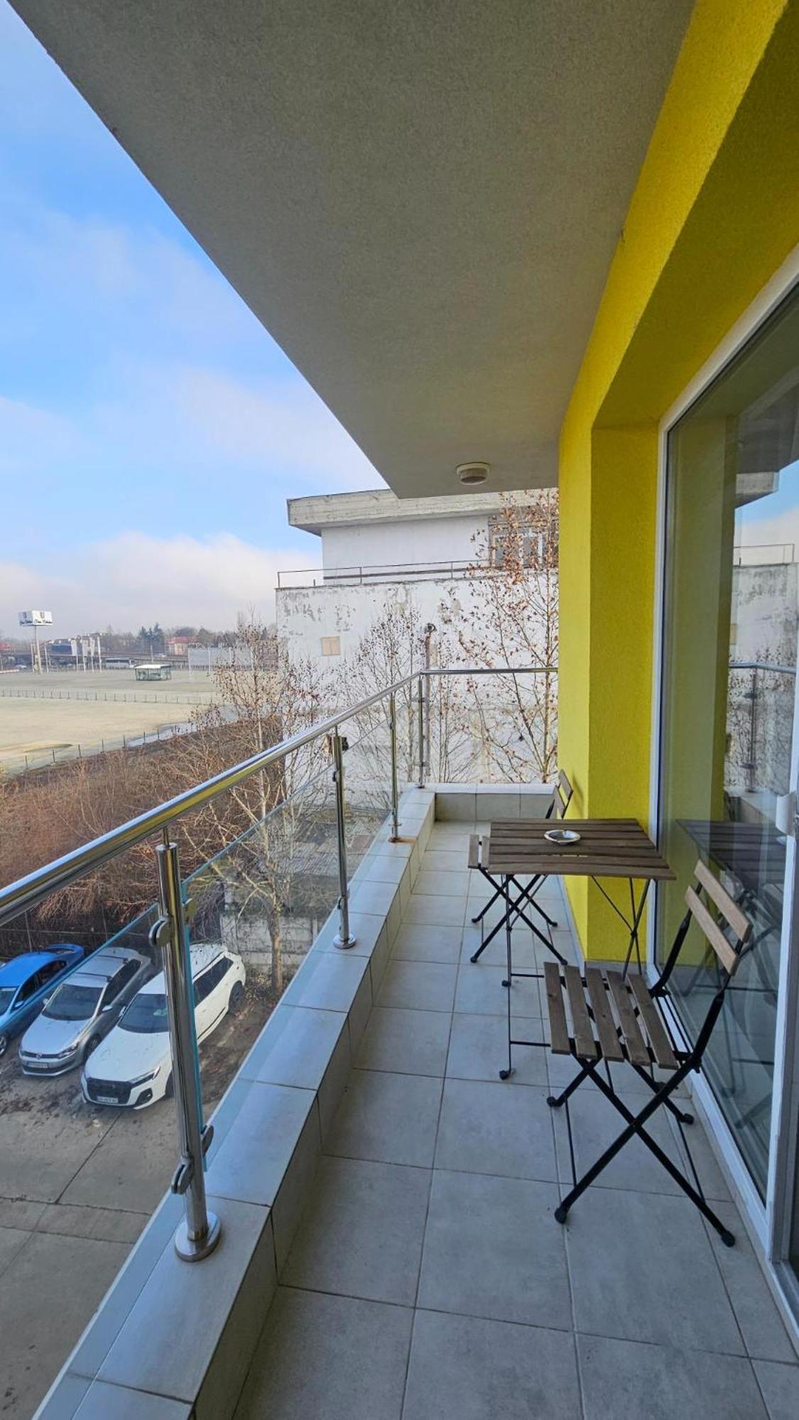 Airport Residence Otopeni Kültér fotó